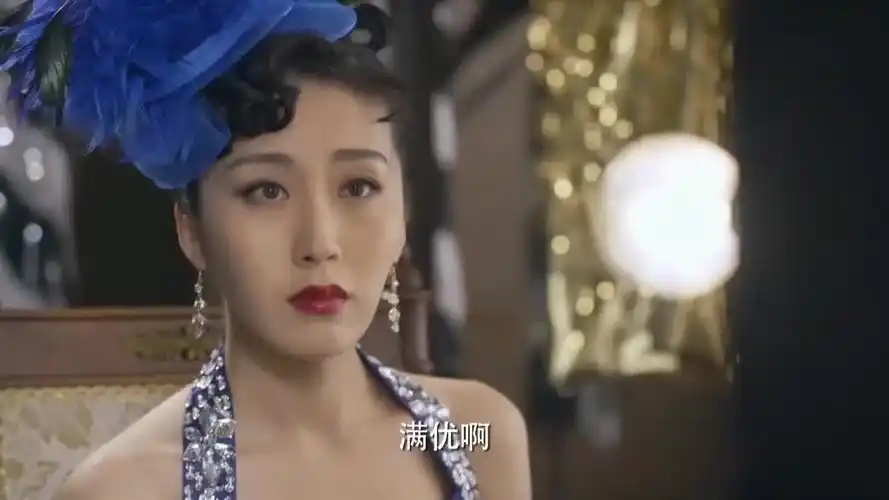 刀光枪影老板见钱眼开满优也是有架子的满优上台唱歌被砸场