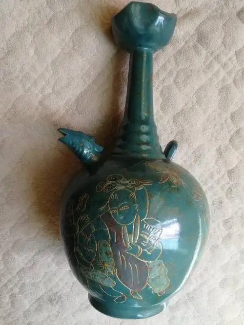 北宋易定描金婴戏蝶纹花口瓶,望专业老师鉴赏,不懂或没见过的请勿发表