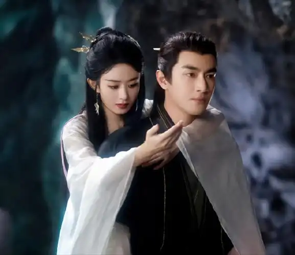 林更新回应和赵丽颖三搭