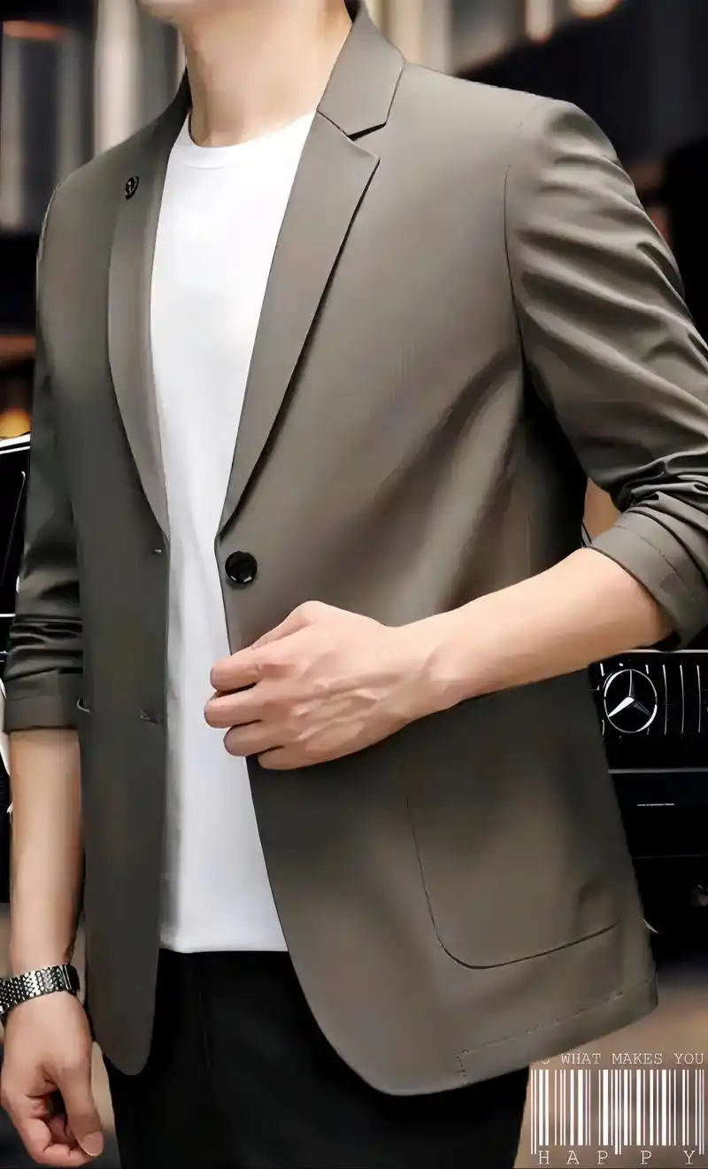 这款romon/罗蒙西服男士正装外套,设计时尚简约,适合