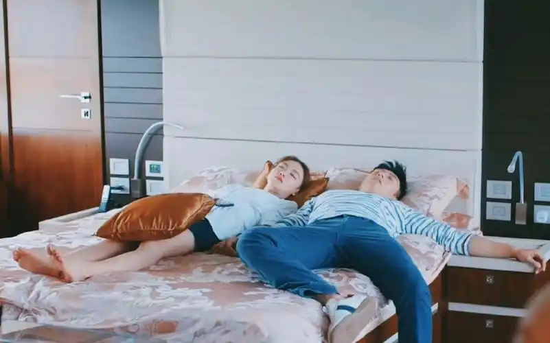 兄妹情or爱情?黄景瑜吴谨言新剧《青春创世纪》爱情篇预告