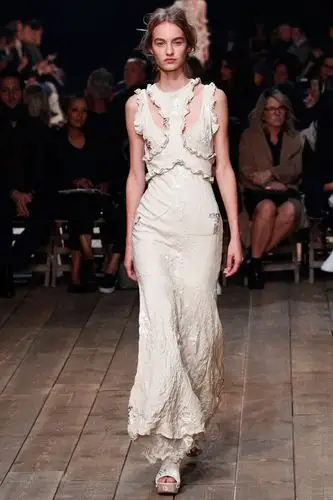 alexander mcqueen 2016春夏系列时装秀