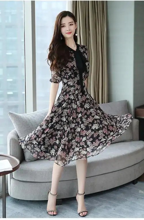 新款女装夏季围巾领连衣裙女中长款a字裙修身碎花裙子