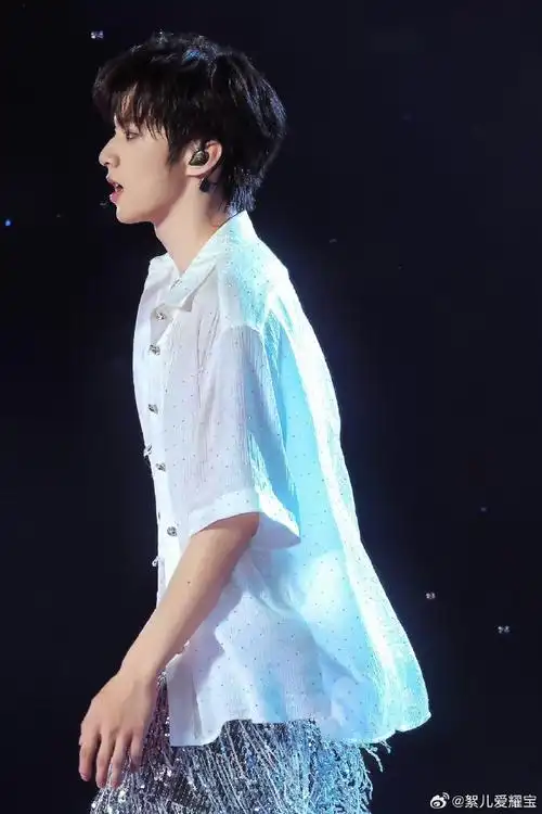 爱永远是双向奔赴的  我的意思说刘耀文和满月