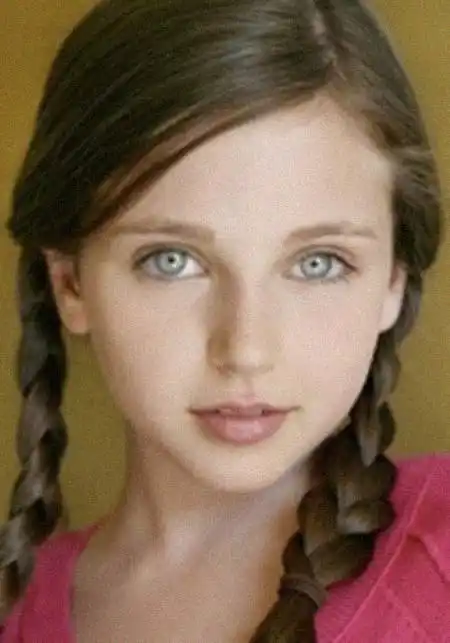 纽曼 出生日期:1998年4月24日 出生地:曼哈顿,加利福尼亚,美国 身高