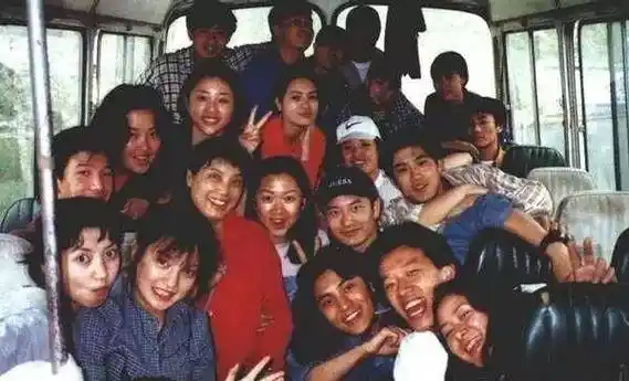 原创陈坤的童年阴影因要压岁钱遭父亲辱说被后妈儿子指挥同学痛打