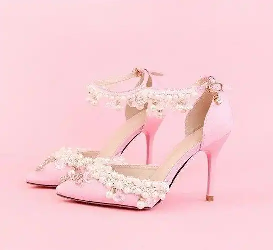 专属十二星座的粉色高跟鞋,各个满满少女心,双子座的时尚潮流!