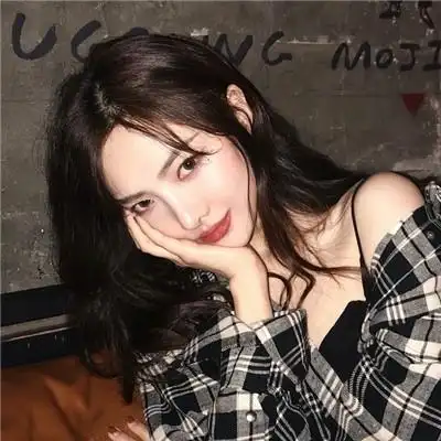 2020超拽霸气女生头像大全 香水也盖不住你身上的骚味