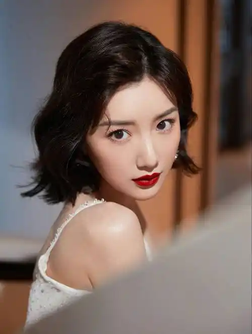 毛晓彤人间"小甜豆"!