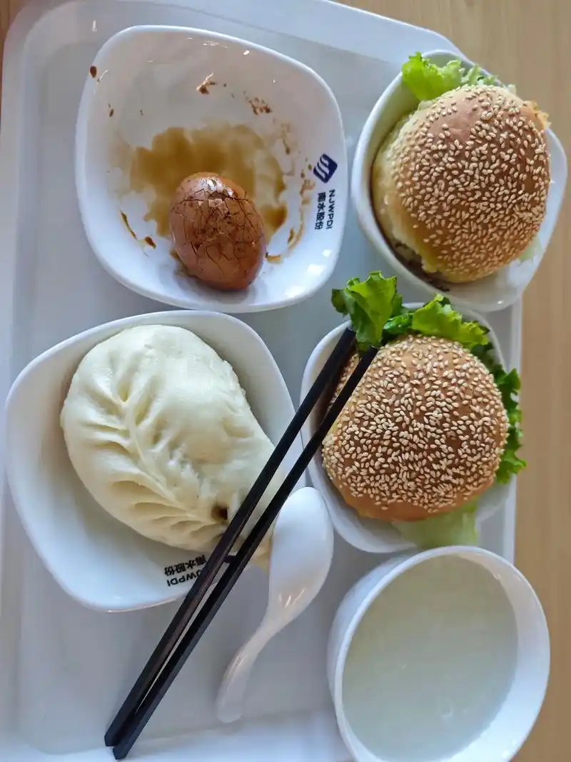 我一般会在食堂吃,早饭会吃的好一点#吃饱吃好还能瘦的美美哒 #早餐