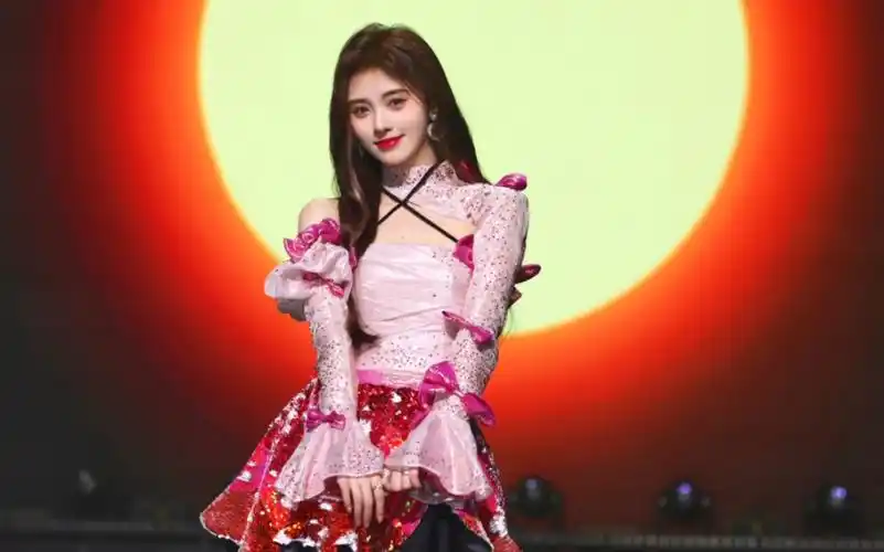 reaction鞠婧祎《be my poi》首舞台