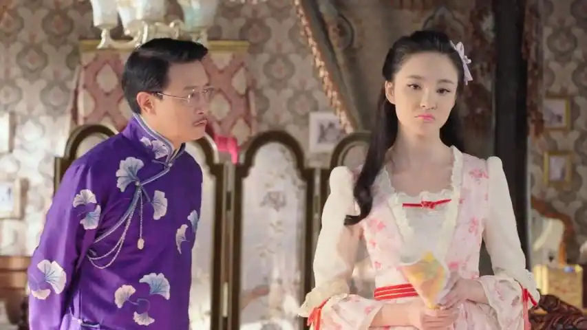 《忍冬艳蔷薇》蔷薇非要去巴黎学设计,父女起争执,蔷薇离家出走