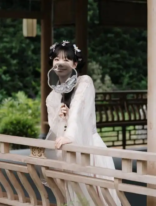 徐梦洁校服vs古装##徐梦洁与古偶的适配度