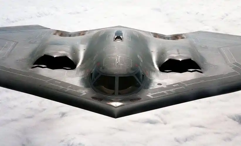 原创美军正蠢蠢欲动,后院却出现东方反隐身雷达,b2刚起飞就将被发现