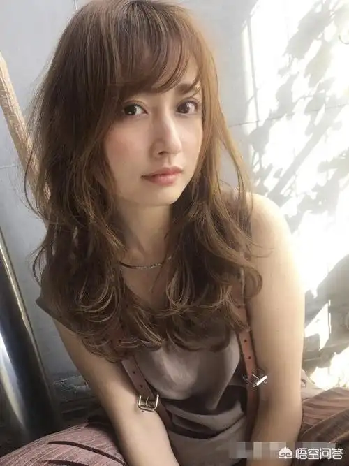 瓜子脸适合发型(瓜子脸适合什么发型好看)-第9张图片