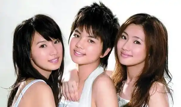 爆火时期的she是以美女偶像团体定位的…|陈嘉桦