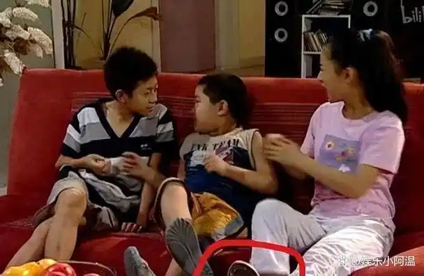 《家有儿女》中的穿帮镜头,连三岁小孩都骗不过,实在不忍直视