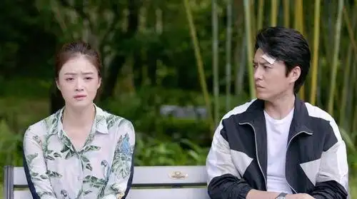 蒋欣调侃靳东: 我去你公司上班年薪多少? 九字回答全场笑翻