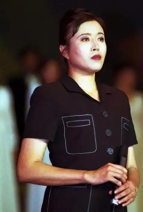 对于一些年轻的观众而言,丁嘉丽这个名字或有些许陌生,可对于一些喜欢