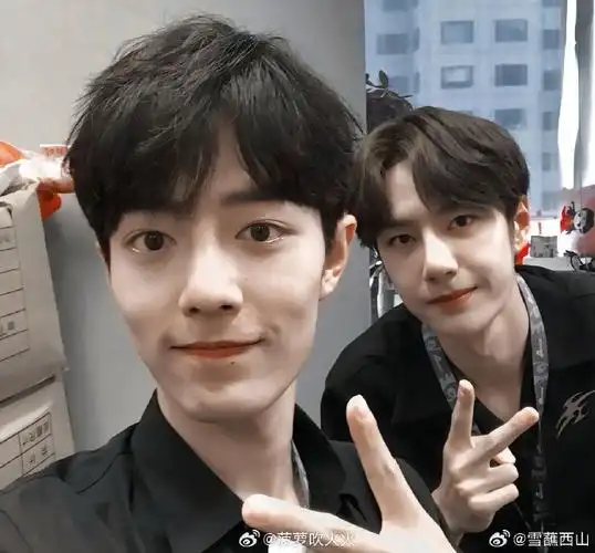 肖战王一博在泰国有多火##怦然心动20岁