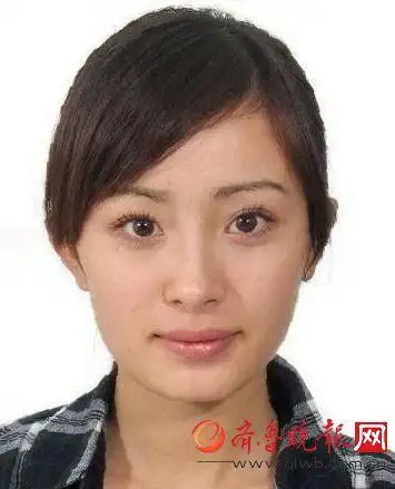 神仙姐姐刘亦菲果然很美,证件照也是一样有气质,真美女一枚.