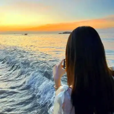 头像女简单干净气质背影77张_女生头像_头像屋