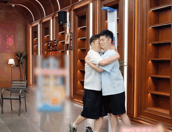 陈赫杜海涛抱着称体重##一起撸串吧