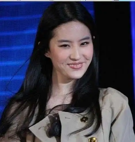 终于知道为什么刘亦菲现在不敢笑了原来神仙姐姐也有缺陷