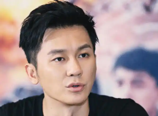 李晨被影视剧导演选中,让他出演一部青年电影,这部电影受到了很多年轻