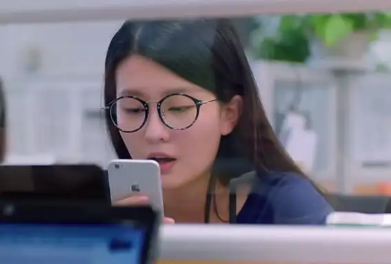 《欢乐颂2》刘涛蒋欣手机大变化,都是国产某品牌,你发现了吗?