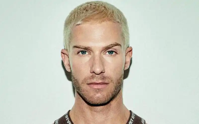 寸头痞帅气质爆棚的型男模特