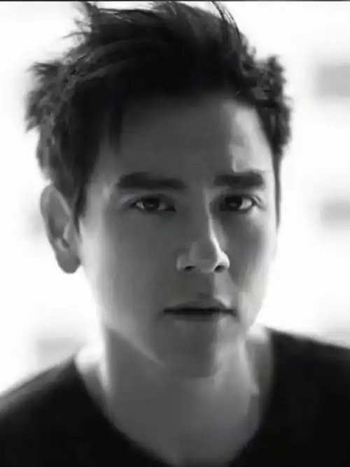 "自律的帅男人"彭于晏