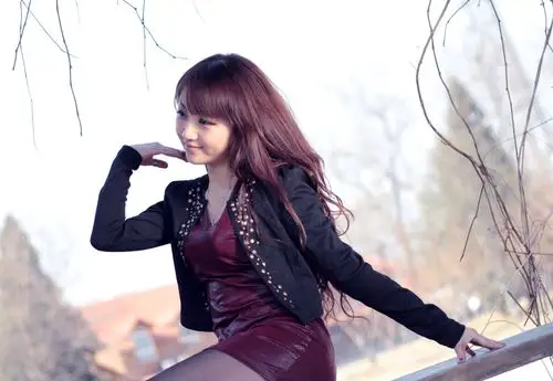 看了肯定不后悔 清纯美女外拍壁纸赏