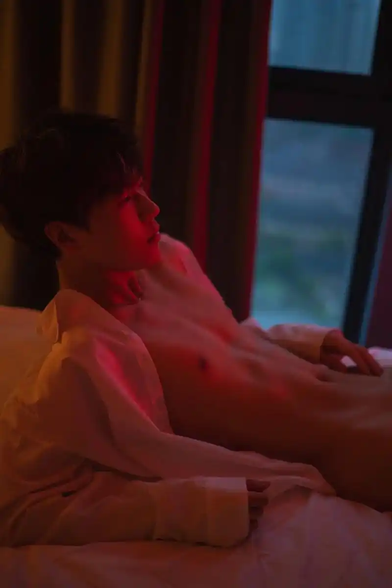 小年快乐,今天有没有放92呀#185大帅哥 #体育生 #腹肌 - 抖音