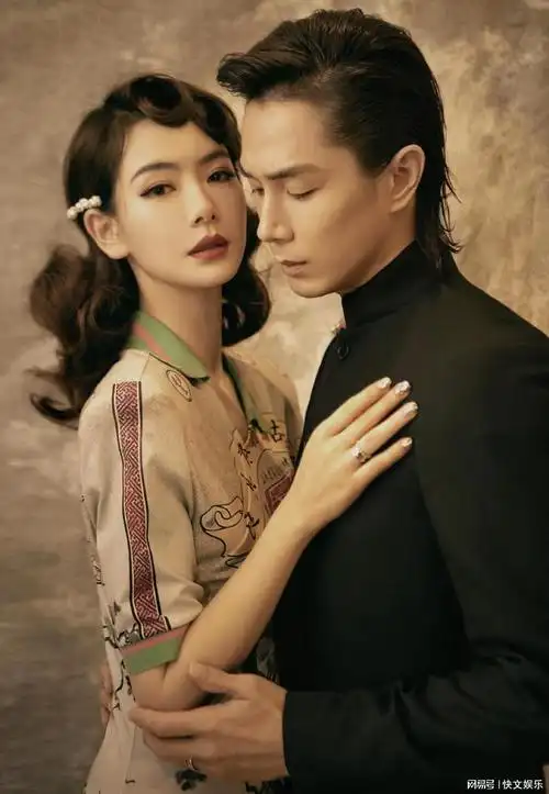 40岁戚薇现身香港迪士尼!与美国老公李承铉秀恩爱,夫妻感情甜蜜