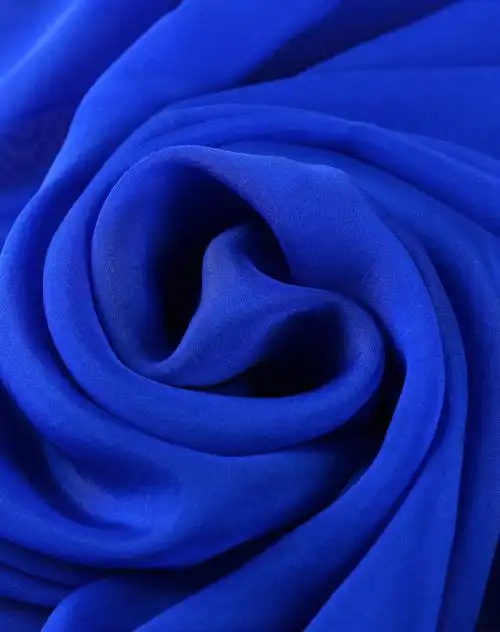 简约时尚雪纺桑蚕丝巾宝蓝