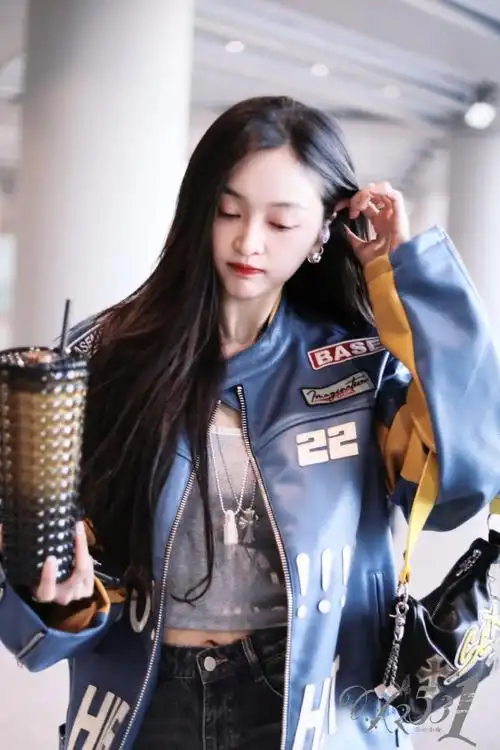 吴宣仪超话#吴宣仪2024演唱会生日场#这一声老公我先叫为敬@吴宣仪