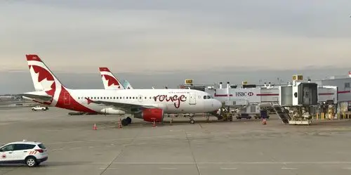 加拿大魁北克让·勒萨热国际机场飞往多伦多皮尔逊国际机场航拍及机场
