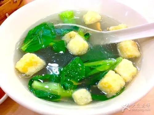 油豆腐粉丝汤