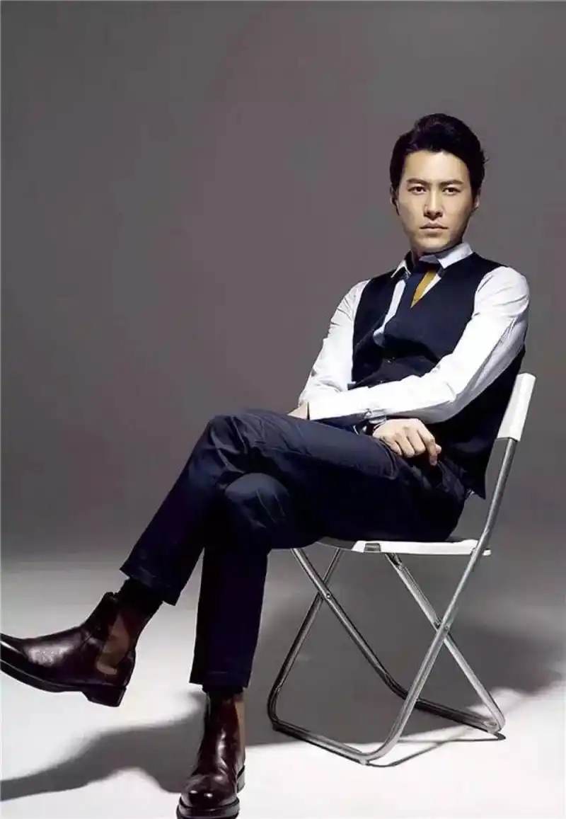 靳东否认拖欠剧组工资|靳东|演员_新浪新闻