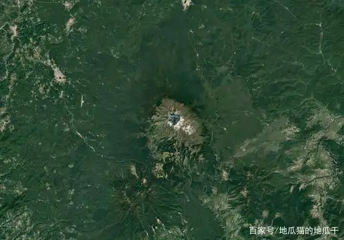 600米分辨率长白山天池卫星图像