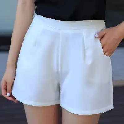 白色女士短裤