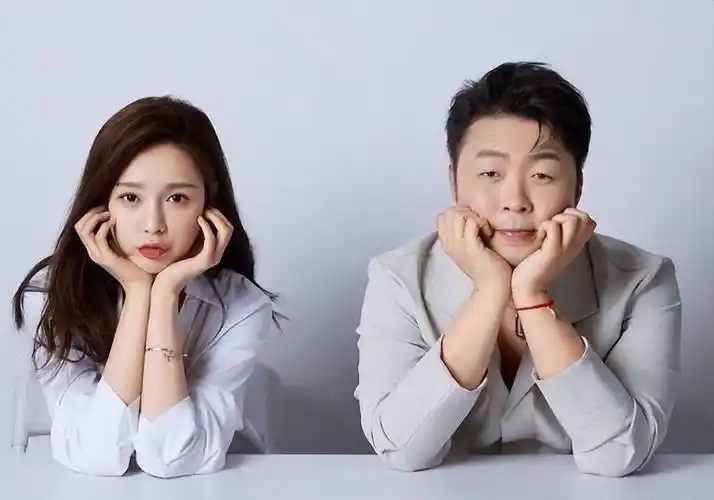 原创杜海涛亲自刻囍字章积极准备婚礼酒店放字海辰仪式感满满