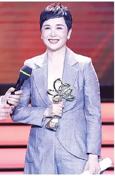 蒋雯丽获最佳女主角奖