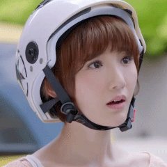 毛晓彤戴帽子真是气死老娘了眨眼gif动图_动态图_表情包下载_soogif