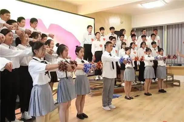 威海市临港区:以青春之名唱响未来!蔄山中学开展庆五四合唱比赛活动