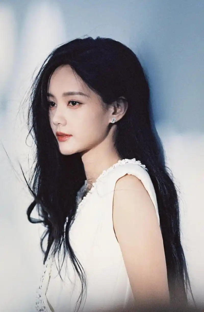 李一桐高清壁纸头像(十九)[鲜花]