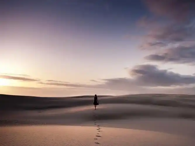 女孩,沙漠,行走,心情,唯美意境壁纸