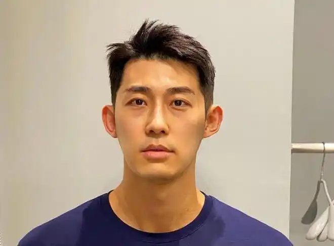 男生硬直的头发剪这3款发型更帅气