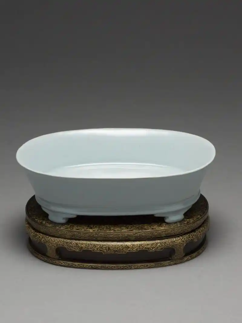 16615-26615  北宋丨汝窑青瓷无纹水仙盆 高6